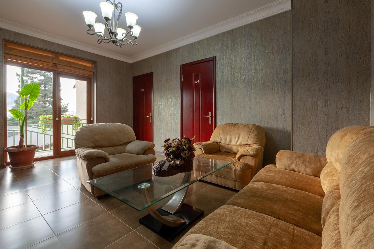 Penthouse Hotel Тбілісі Екстер'єр фото