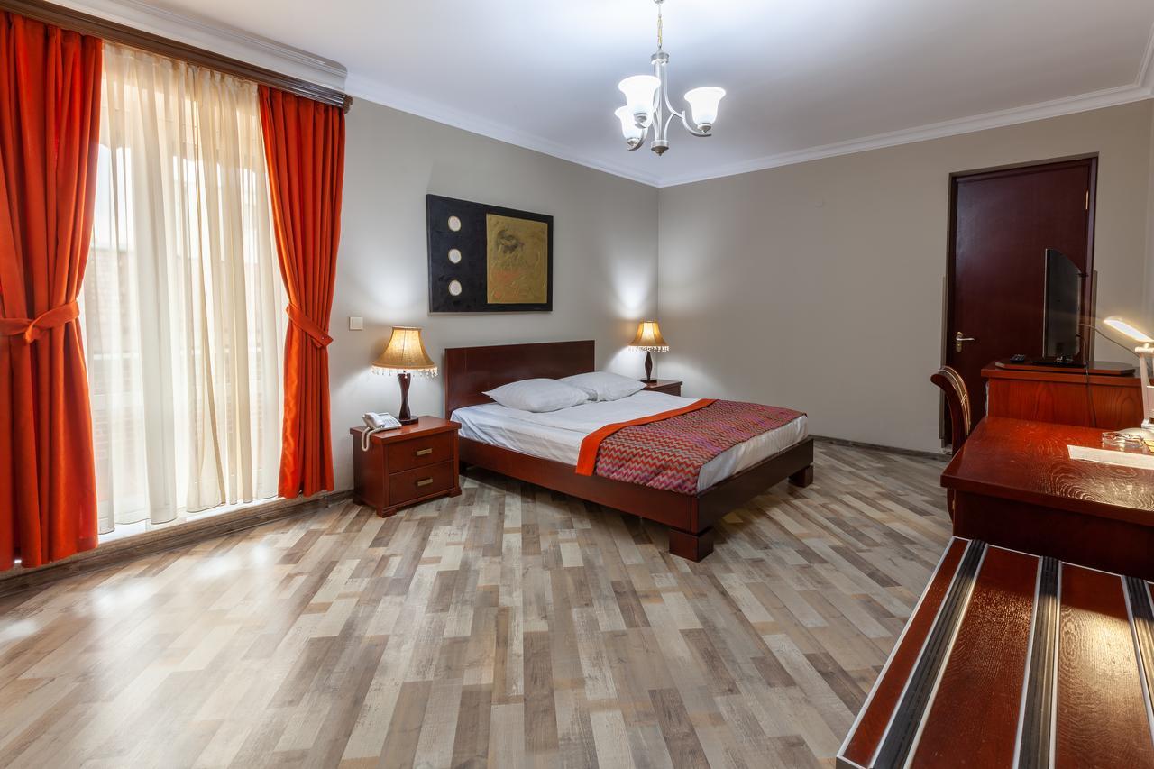 Penthouse Hotel Тбілісі Екстер'єр фото